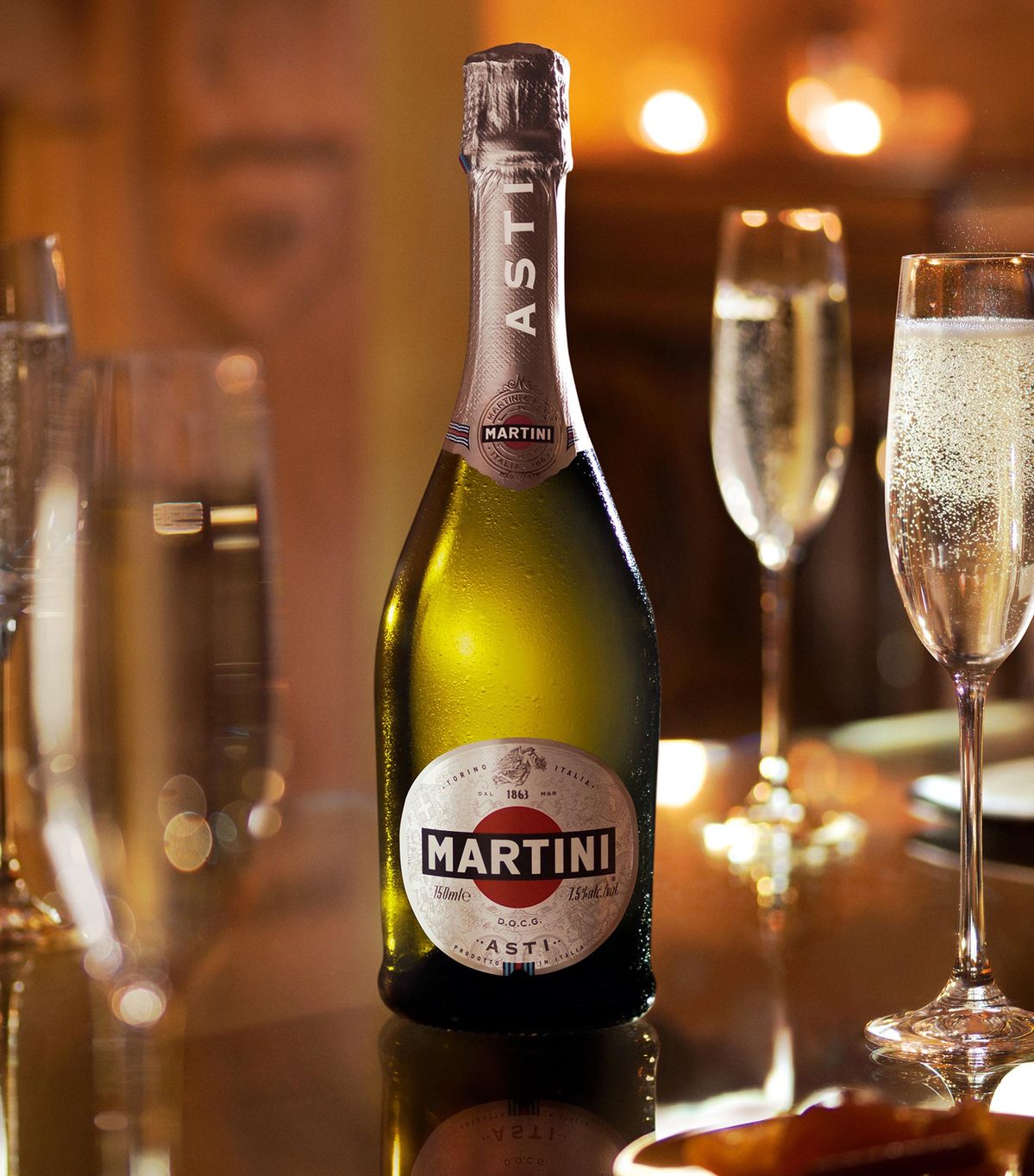 ცქრიალა ღვინო Asti Martini. თეთრი ბრუტი